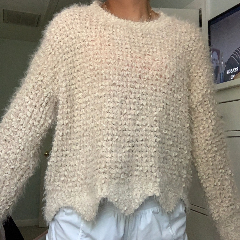 Main Strip Fuzzy Sweater